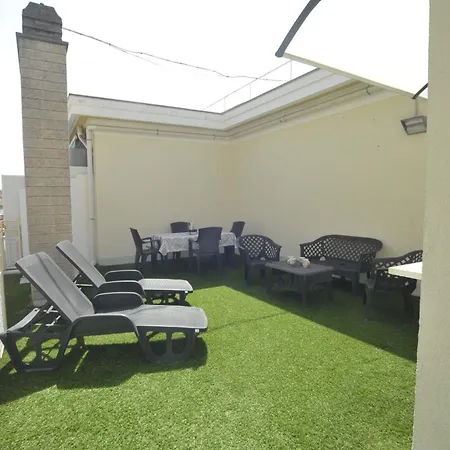 Casa Rosa Lucia Con Parcheggio * サンレモ