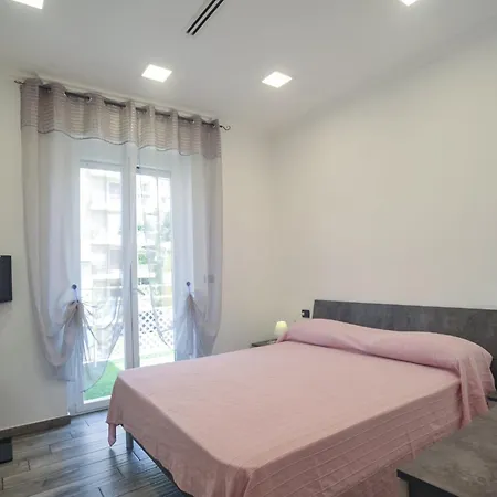 アパート Casa Rosa Lucia Con Parcheggio サンレモ