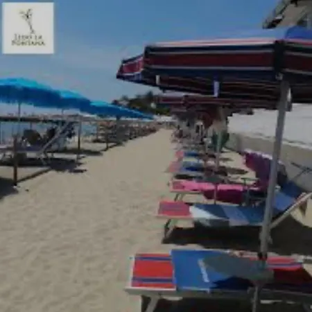 Casa Rosa Lucia Con Parcheggio サンレモ